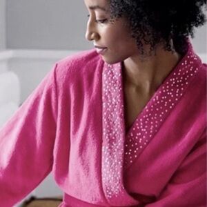 Ulta Beauty Robe Size L/XL Barbie Pink Shimmering Sequin Trim Along Shawl Cozy